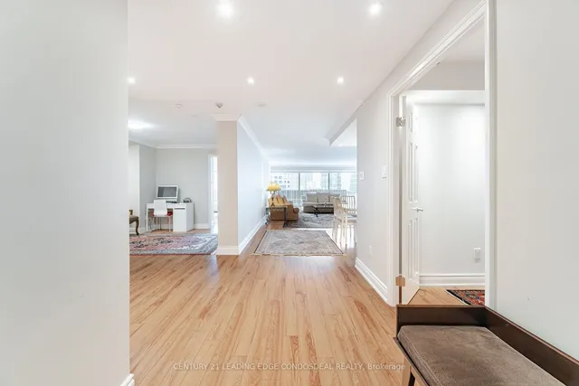 Additional image 5 of 33 University Ave Unit 2106