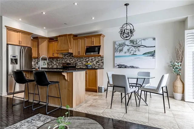 Additional image 9 of 32 Forest Valley Cres