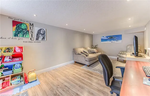 Additional image 36 of 82 Woolwich St