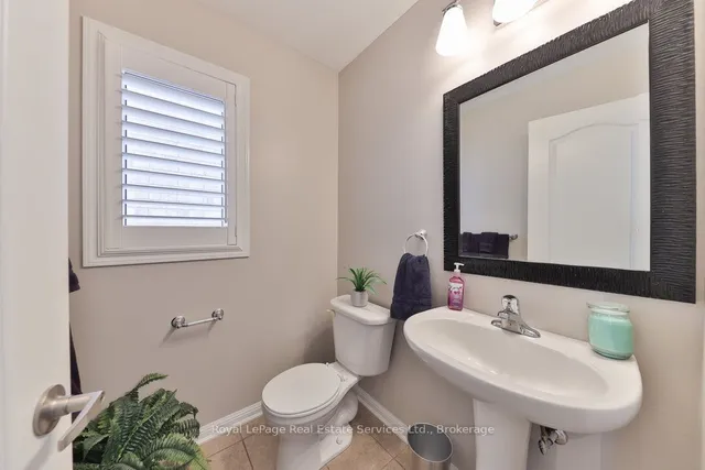 Additional image 17 of 395 Dymott Ave