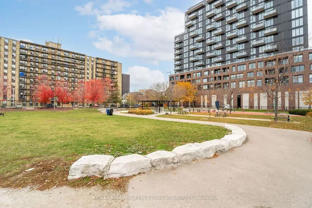 Additional image 28 of 270 Dufferin St Unit 329