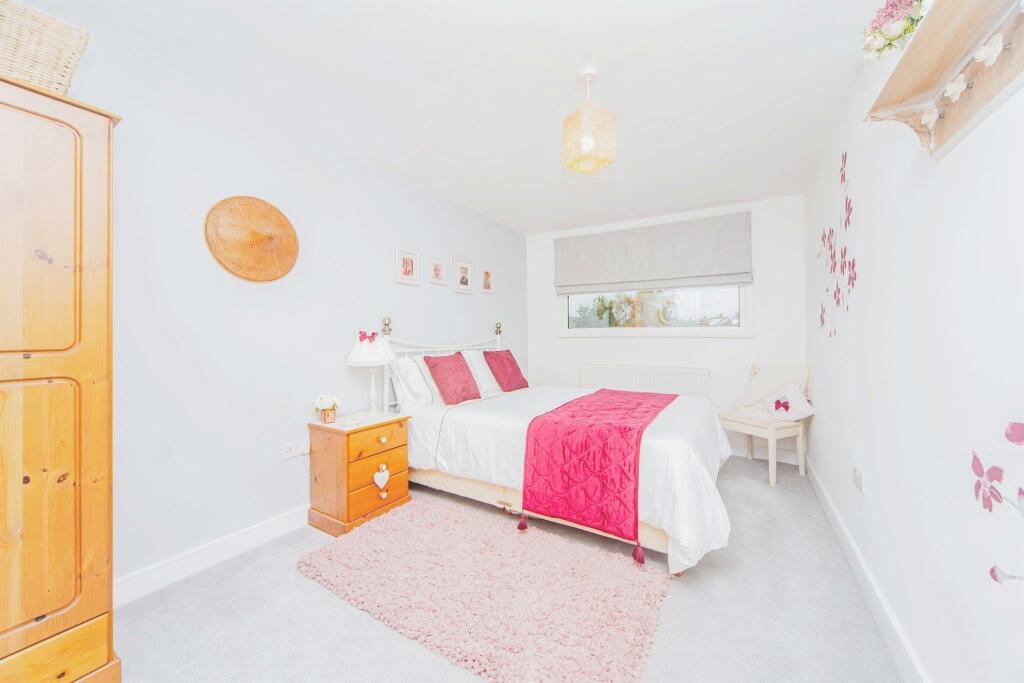 Additional image 18 of Pontypridd Road, Barry