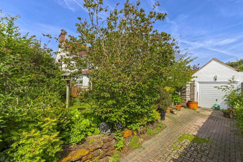 Additional image 23 of Grand Avenue, Worthing