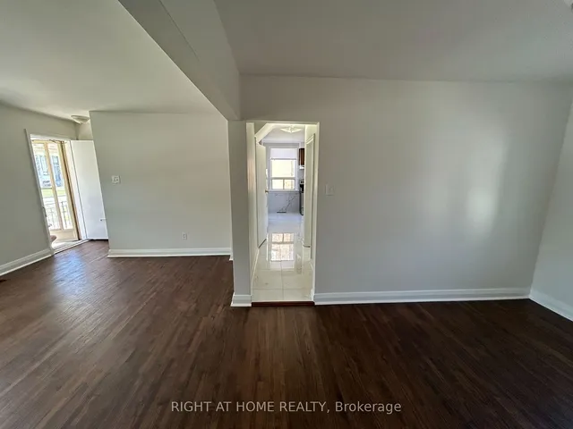 Additional image 7 of 50 Moore Park Ave