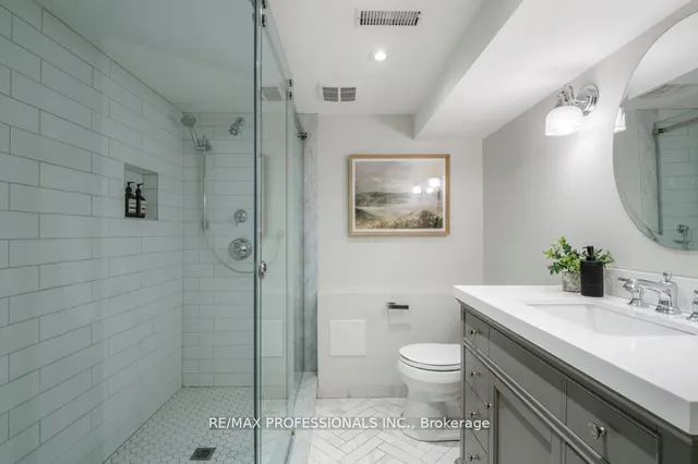 Additional image 29 of 476 Runnymede Rd