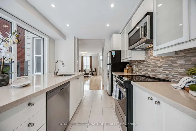 Additional image 8 of 1318 Dundas St