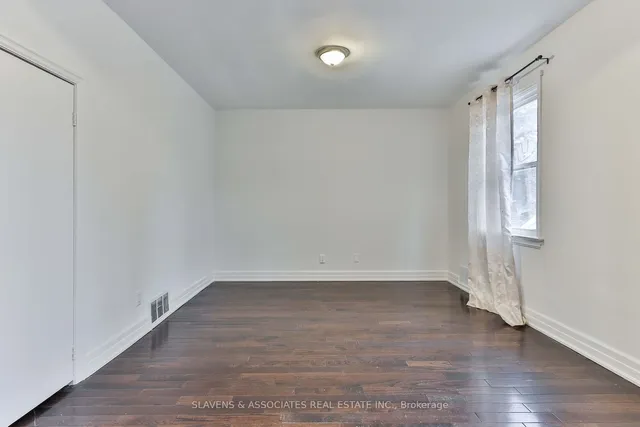 Additional image 11 of 262 Poyntz Ave