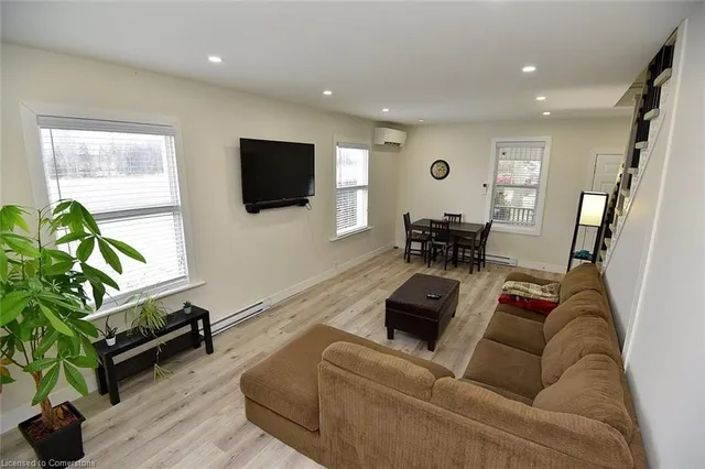 Additional image 7 of 2546 Wilson St