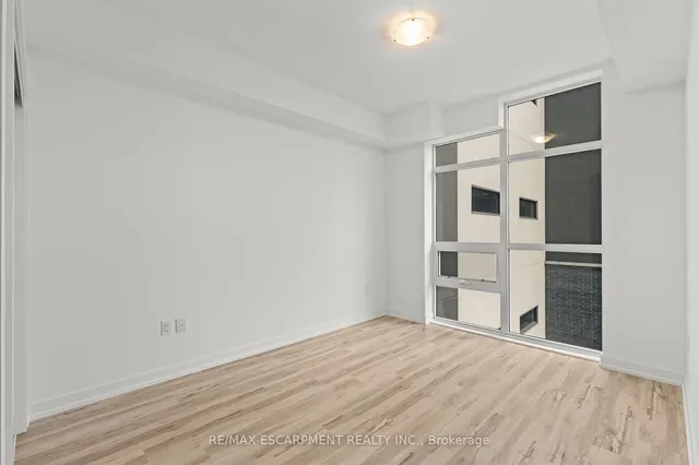 Additional image 14 of 460 Dundas St Unit 422