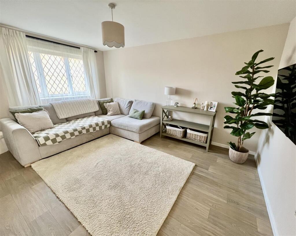 Additional image 12 of Detached Family Home - Desirable Location