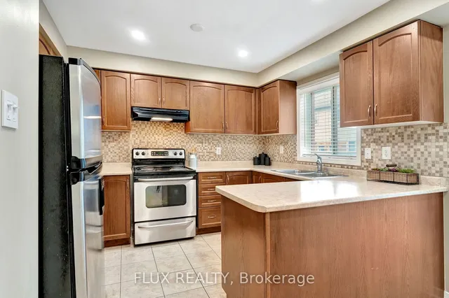Additional image 13 of 399 HOBBS Cres