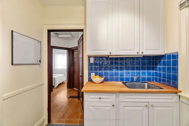 Additional image 10 of 582 Willard Ave