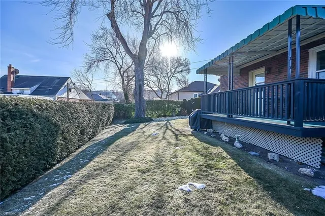 Additional image 28 of 46 Mountain Ave