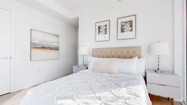 Additional image 3 of 9 Tecumseth St Unit 707