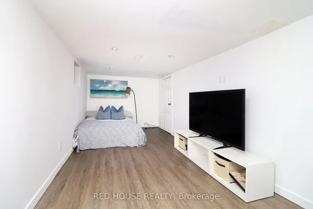 Additional image 23 of 95 Tenth St