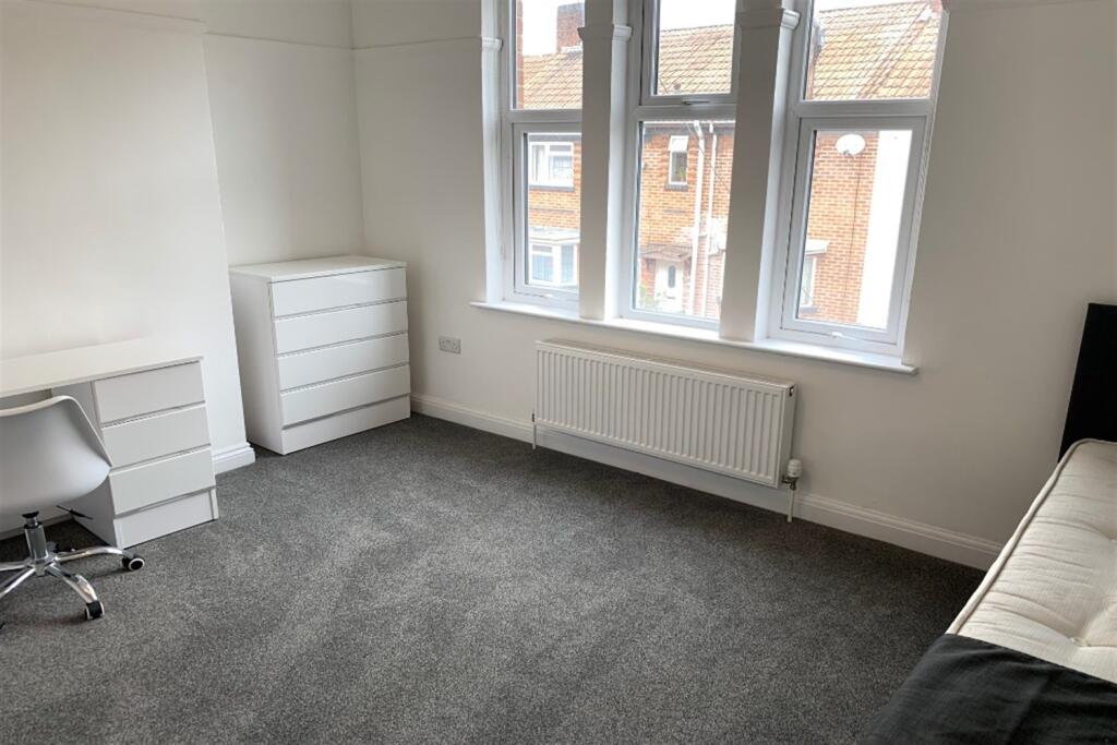 Additional image 7 of 5 bedroom Terraced House in William Street, Bristol