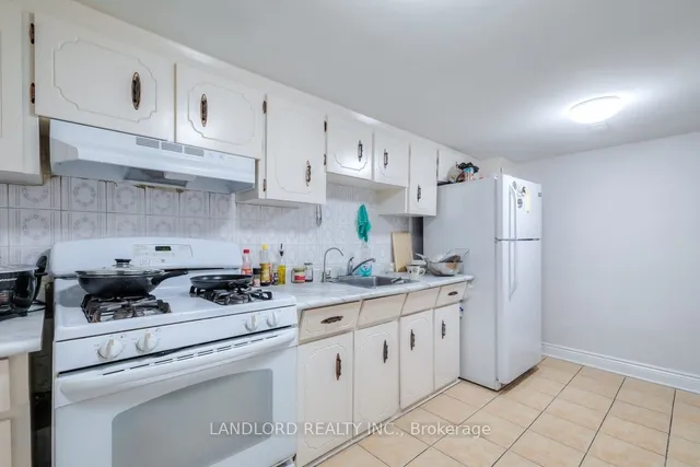 Additional image 13 of 298 Hullmar Dr