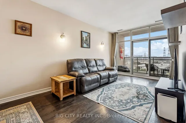 Additional image 5 of 1 Leaside Park Dr Unit 403