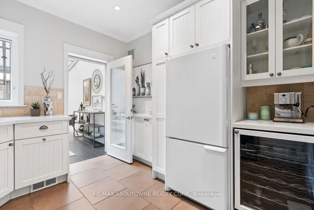 Additional image 17 of 250 Lee Ave