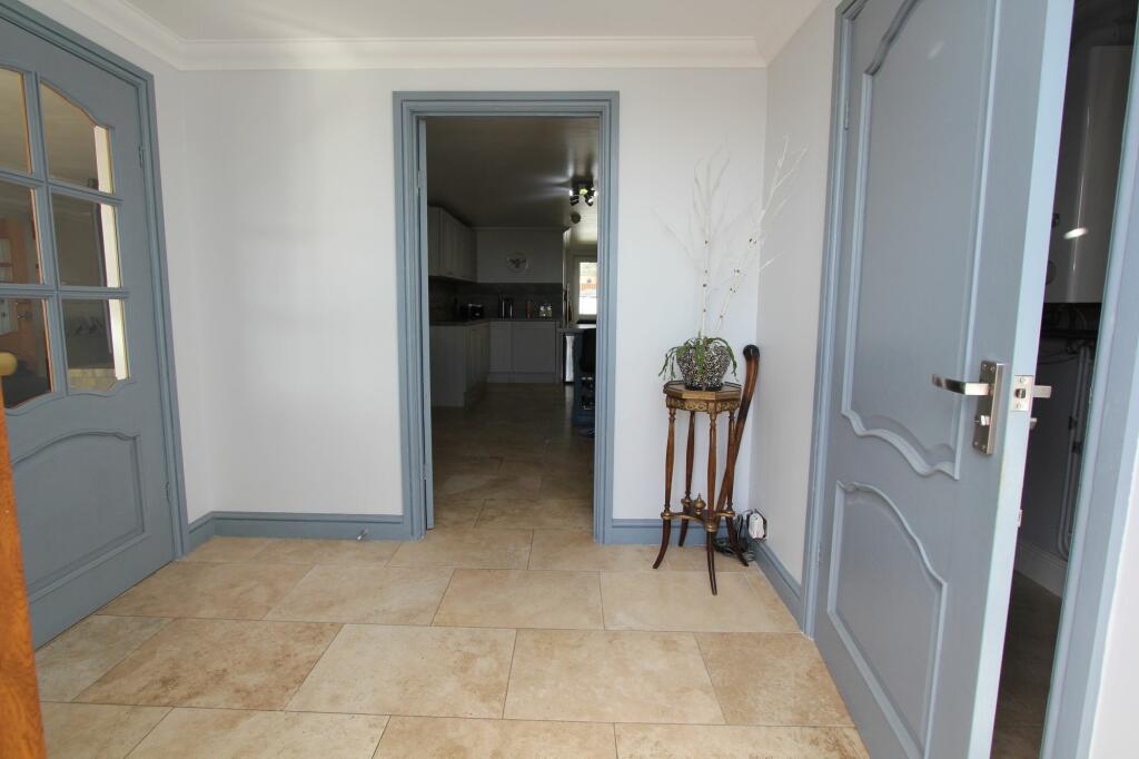 Additional image 29 of South View, Rhoose, CF62