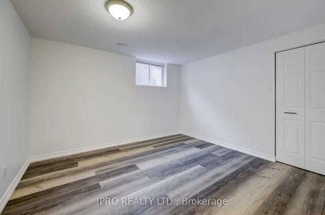 Additional image 34 of 18 Martinglen Cres