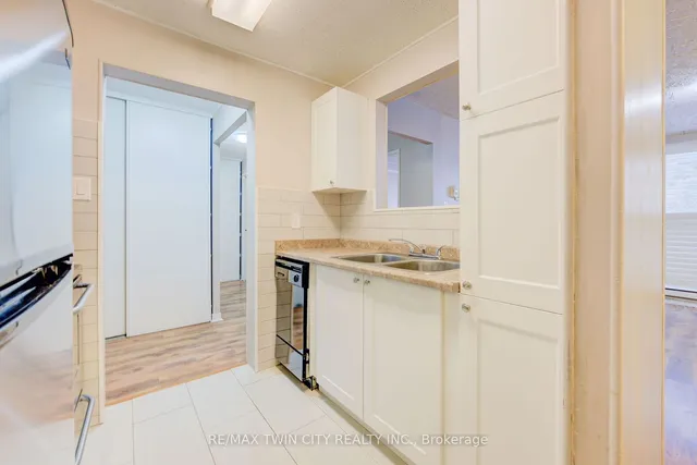 Additional image 9 of 24 Mooregate Cres Unit 202