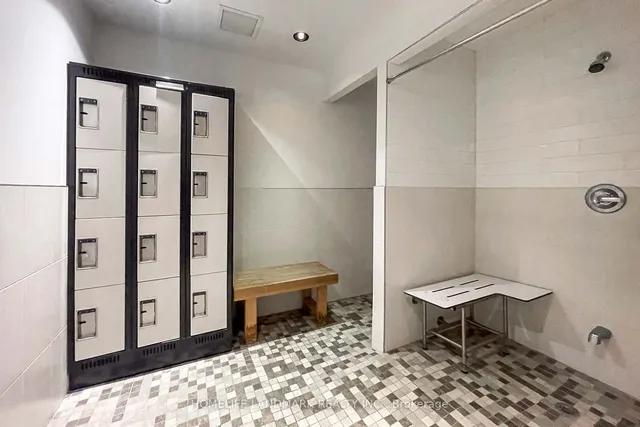 Additional image 20 of 26 Norton Ave Unit 504