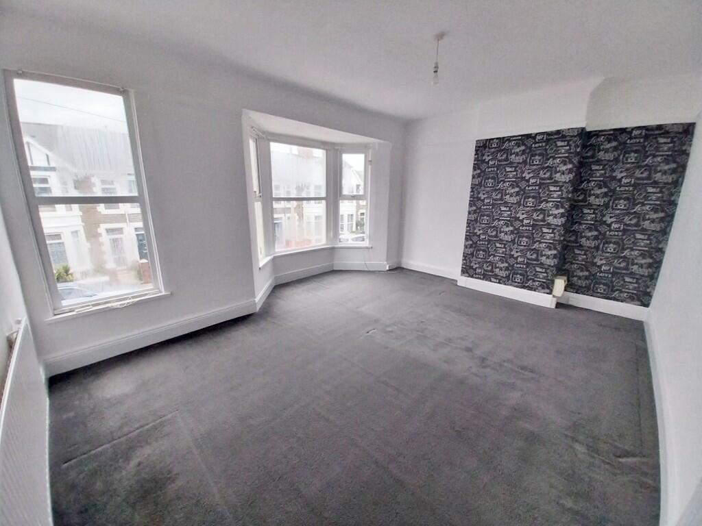 Additional image 11 of Highfield Avenue, Porthcawl, South Glamorgan, Bridgend (County of), CF36