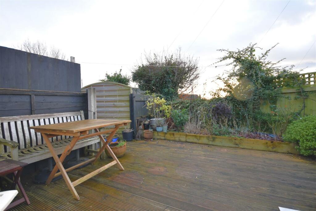 Additional image 18 of Well Lane, Ness, Neston