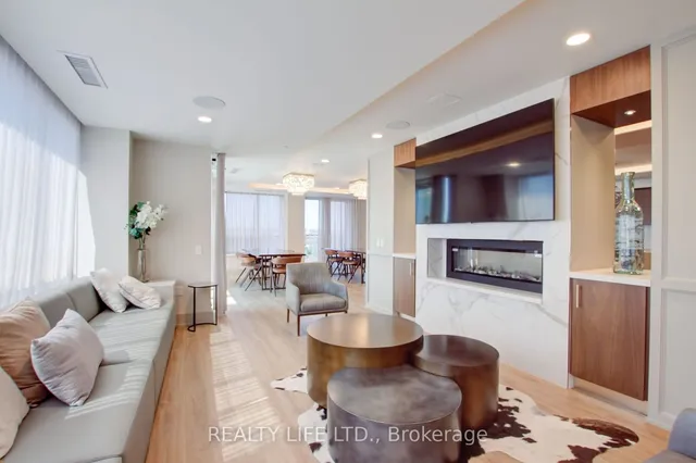 Additional image 29 of 1050 Main St Unit 1014