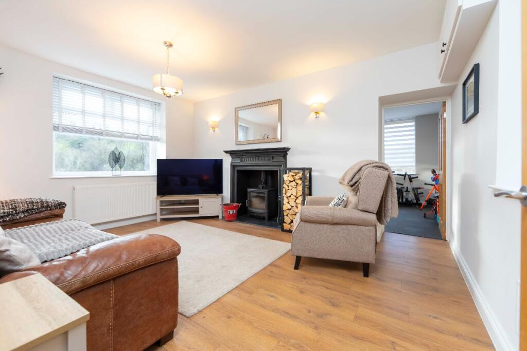 Additional image 16 of Brynyderw, Oakland Street, Bedlinog, Treharris