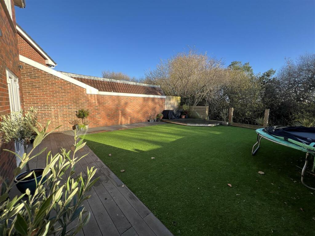 Additional image 33 of Dale View Close, Barnston, Wirral