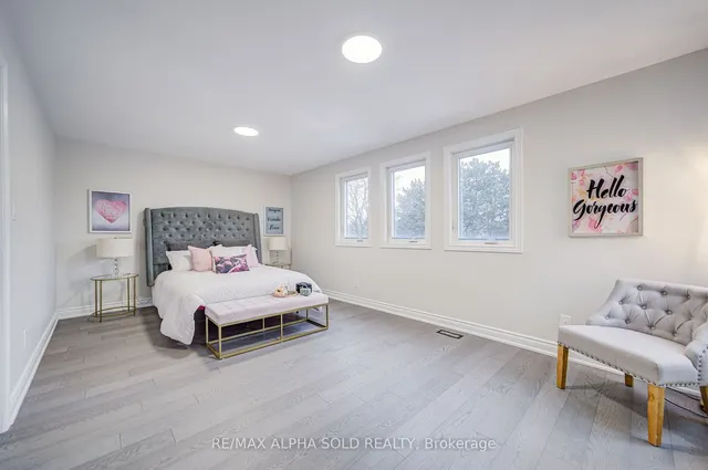 Additional image 21 of 126 Chapel Park Sq