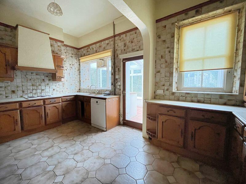 Additional image 4 of Glan Hafron, 119 Boverton Road, Llantwit Major, The Vale of Glamorgan CF61 1YA