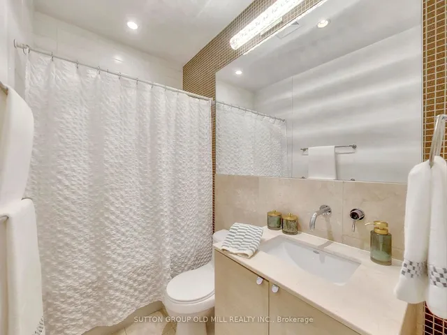 Additional image 18 of 380 Macpherson Ave Unit 242