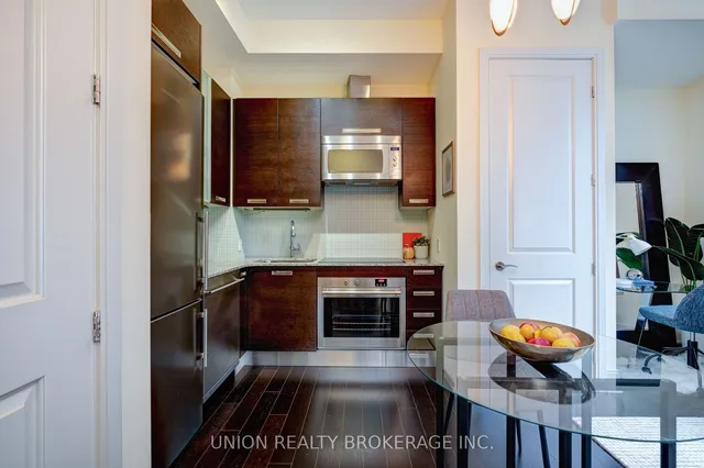 Additional image 8 of 21 Balmuto St Unit 1403