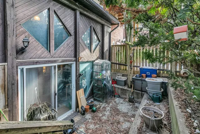 Additional image 37 of 626 Huron St