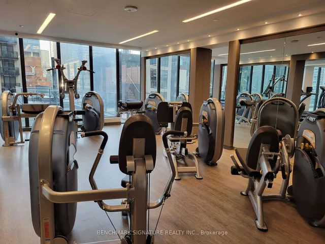 Additional image 9 of 77 Shuter St Unit 911