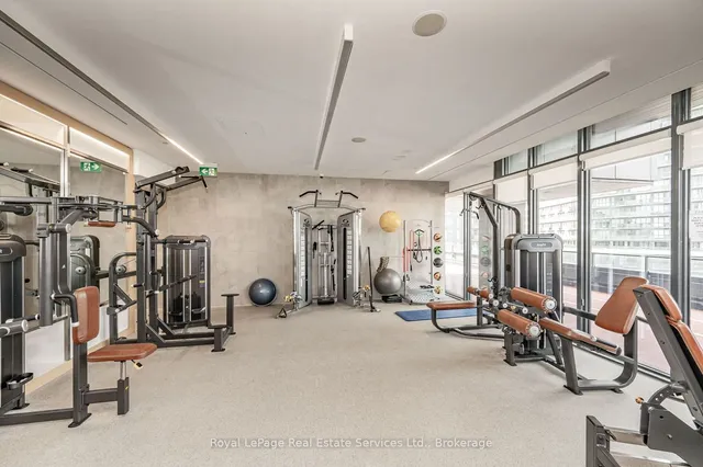 Additional image 32 of 19 Western Battery Rd Unit 310