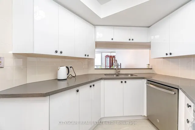2550 Lawrence Ave Unit 1411