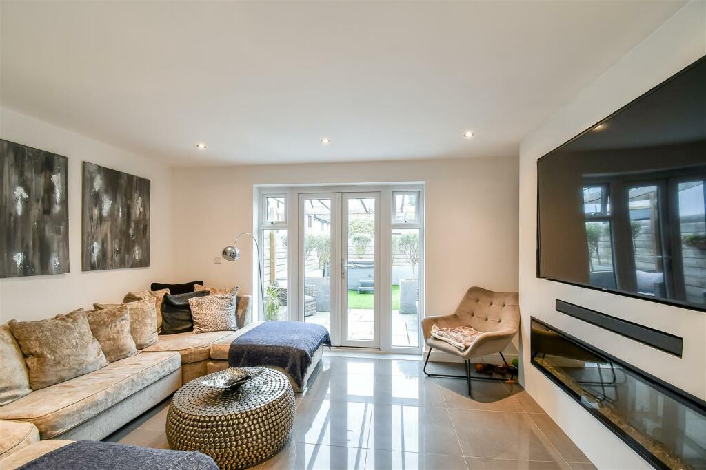 Additional image 32 of Ffordd Pentre, Barry