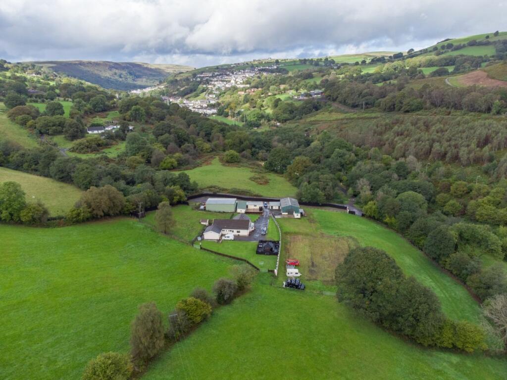 Additional image 78 of Ty'R-y-Wen Farm, Bedlinog, Treharris