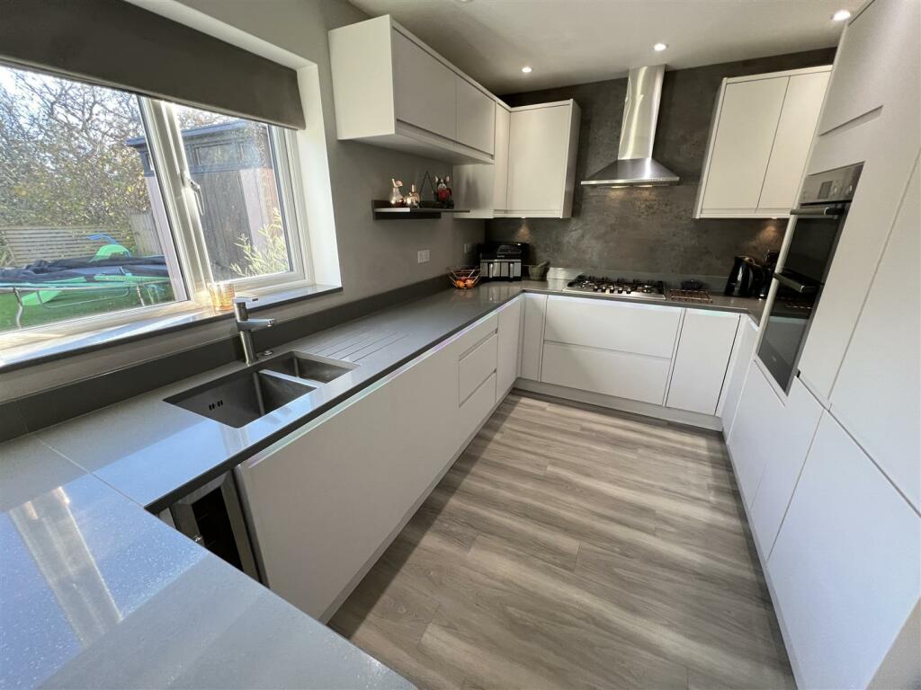 Additional image 4 of Dale View Close, Barnston, Wirral