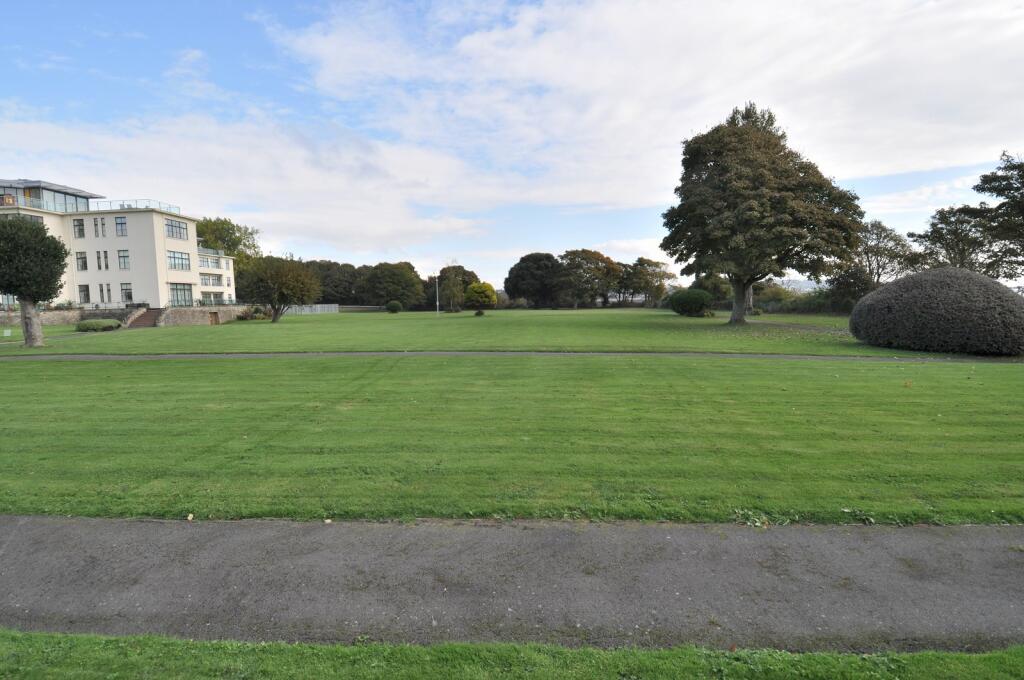 Additional image 13 of 12 Courtlands, Hayes Road, Sully, The Vale Of Glamorgan. CF64 5QG
