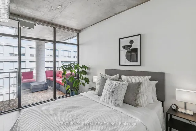 Additional image 10 of 533 Richmond St Unit 605