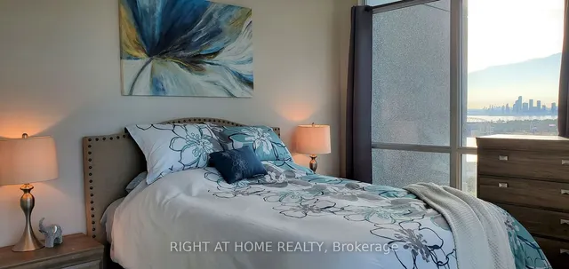 Additional image 13 of 219 Fort York Blvd Unit 2502