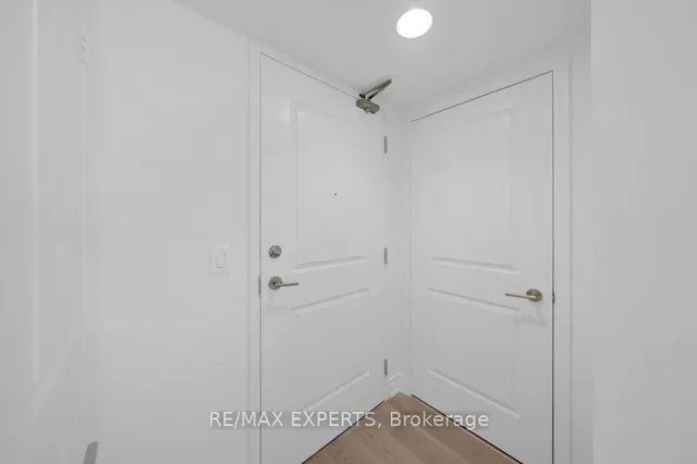 Additional image 7 of 65 E Liberty St Unit 818