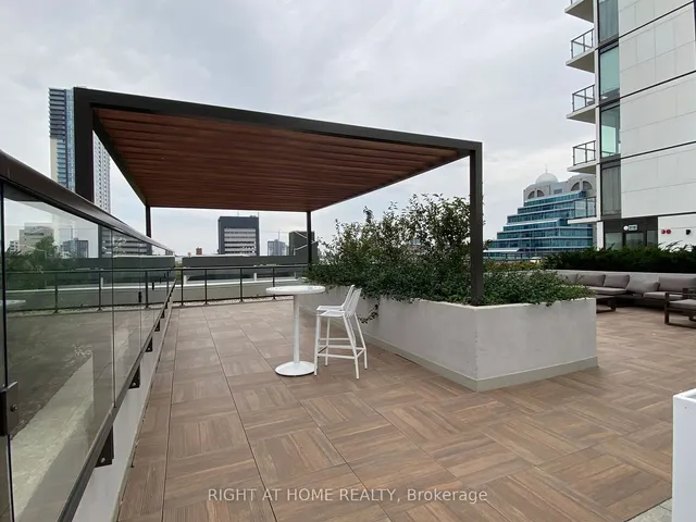 Additional image 17 of 55 Duke St Unit 1110