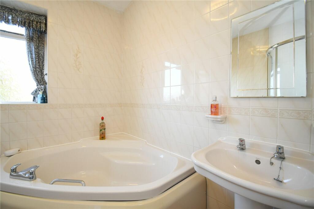 Additional image 19 of Kings Avenue, Meols, Wirral