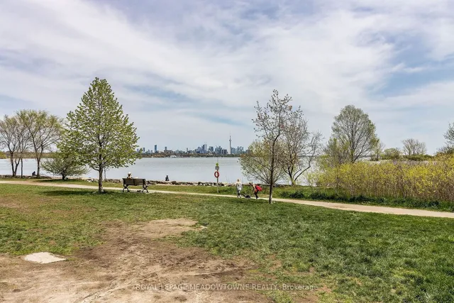 Additional image 17 of 110 Marine Parade Dr Unit 606